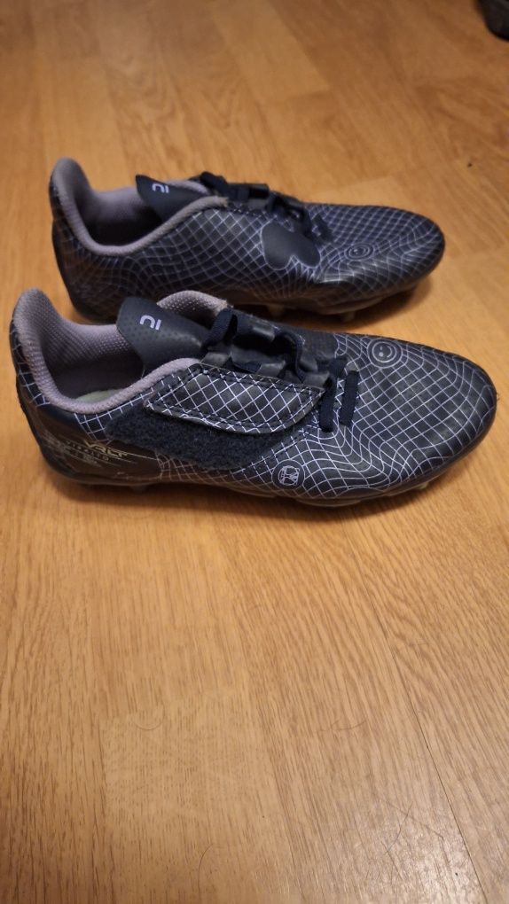 Buty korki chłopięce Kipsta Viralto (Decathlon) r.34 (wkładka 21,5 cm)
