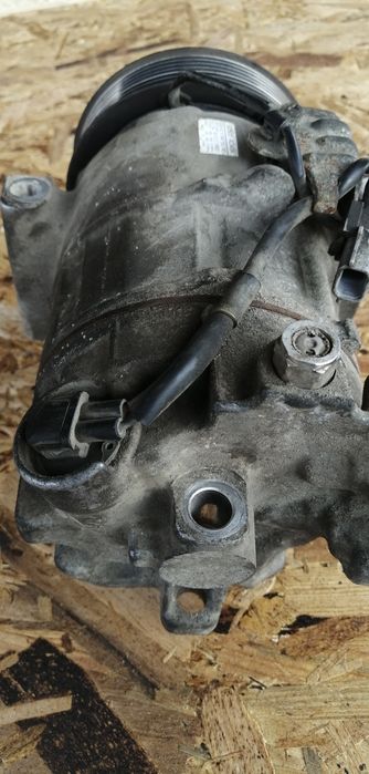 Продам компрессор кондиционера 92600BR00A NISSAN RENAULT