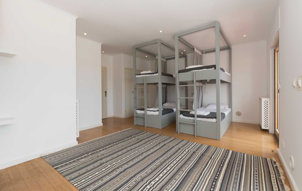 Belixes de madeira de alta qualidade/Bunk beds made of quality wood