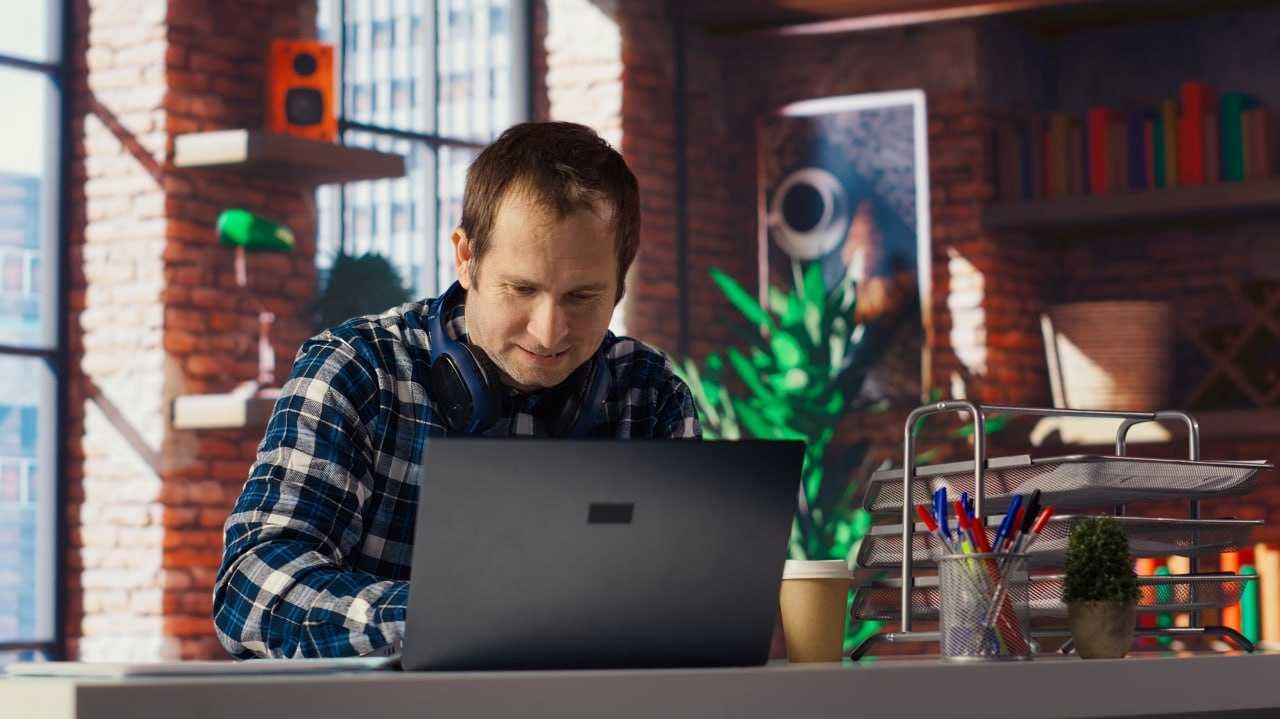 Ремонт ноутбуків і комп’ютерів з гарантією.  Встановлення Windows