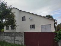 Продається 2поверховий будинок м.Малин