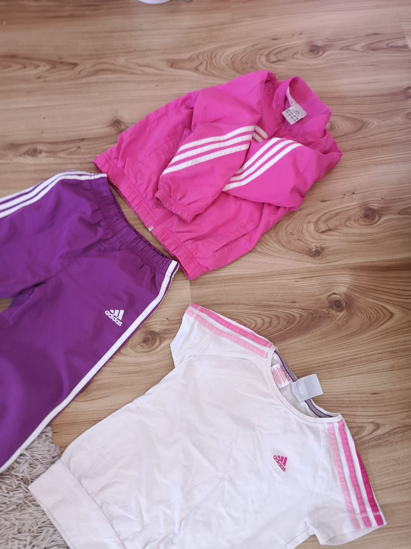 Dres Adidas komplet dresowy Adidasa dziewczęcy 104