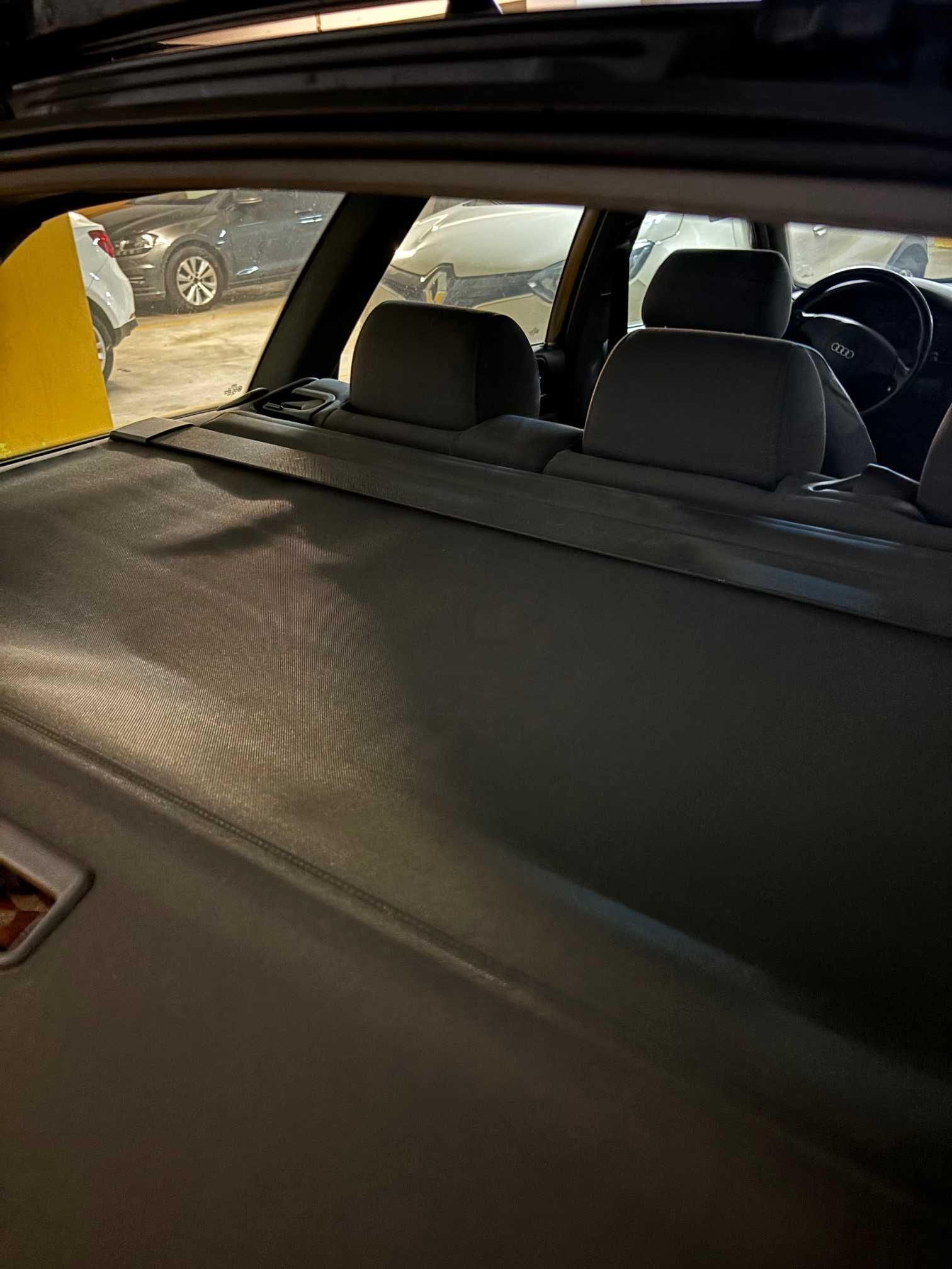 Carrinha A4 com tecto de abrir, em muito bom estado, comprada na marca