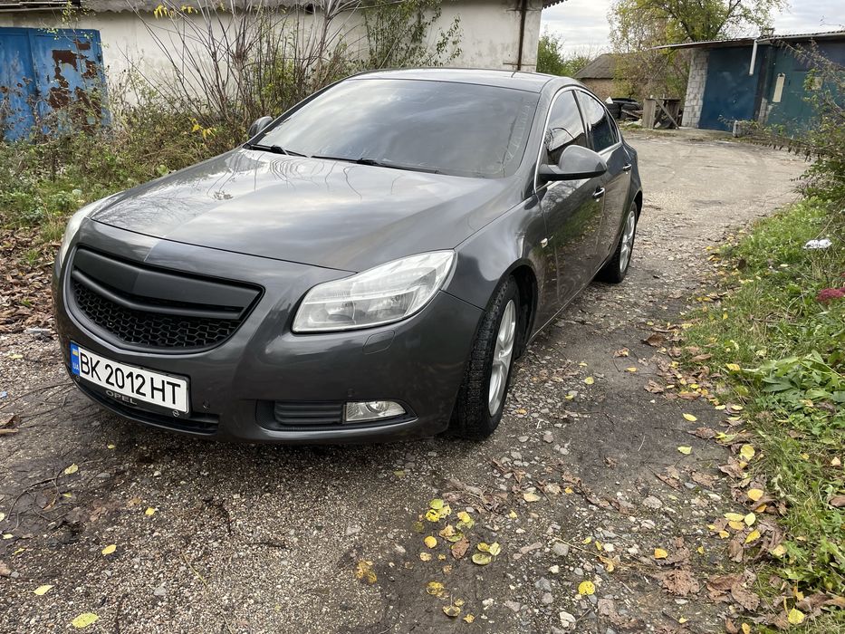 Opel insignia 2009 бензин