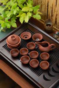 Набір посуду для чайної церемонії на 12 предметів, Ісинська глина