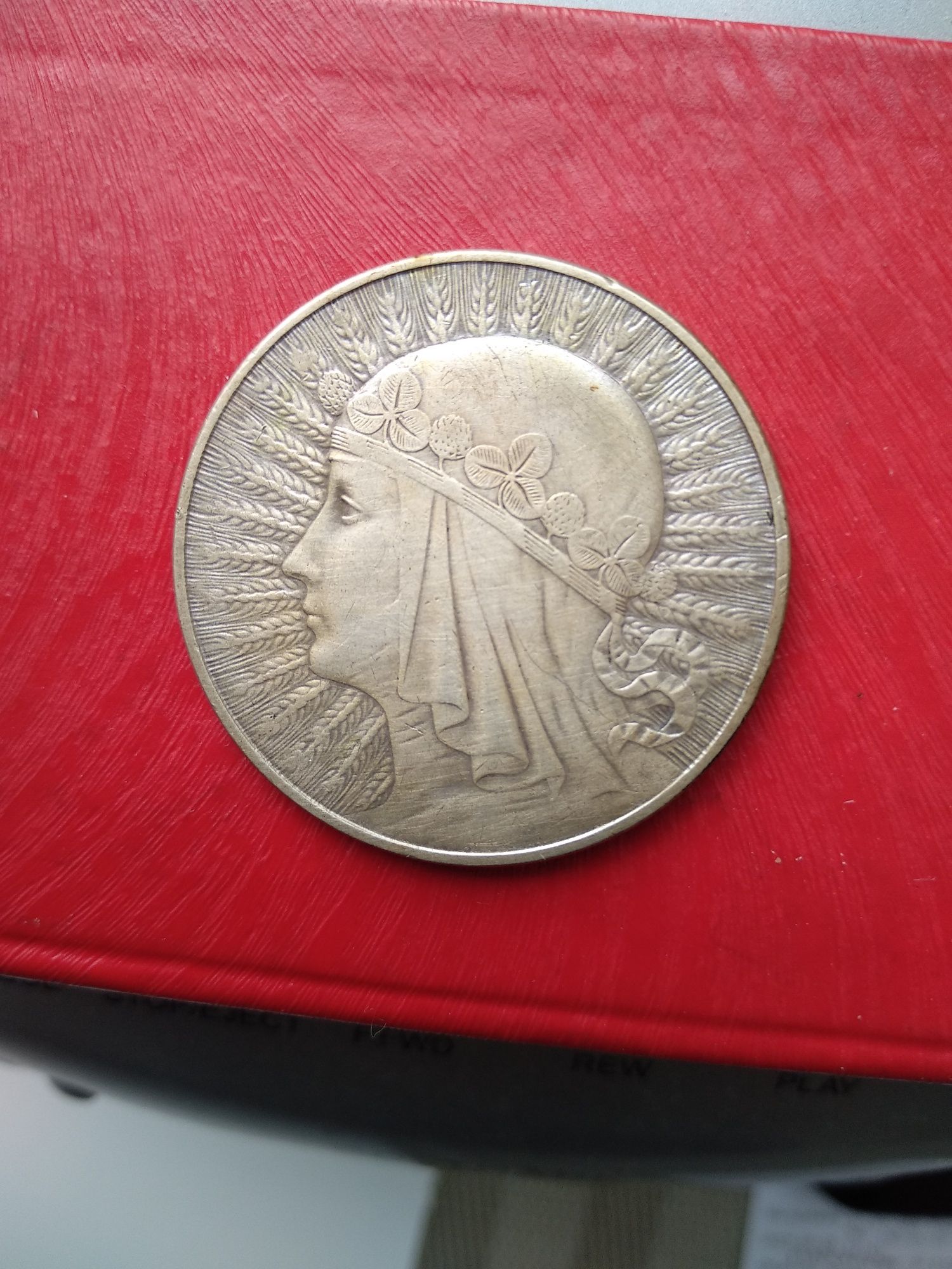 Moneta Srebrna 10 zł*Głowa Kobiety* z 1933 roku.