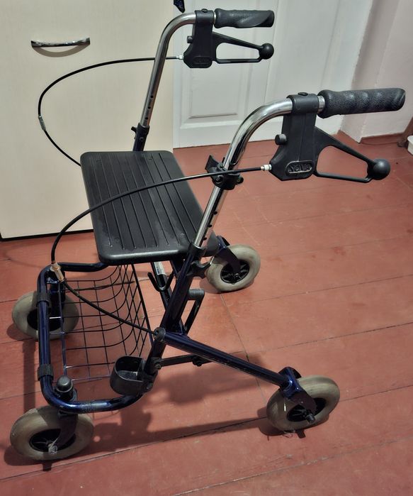 Ролатор Dietz для людей з інвалідністю