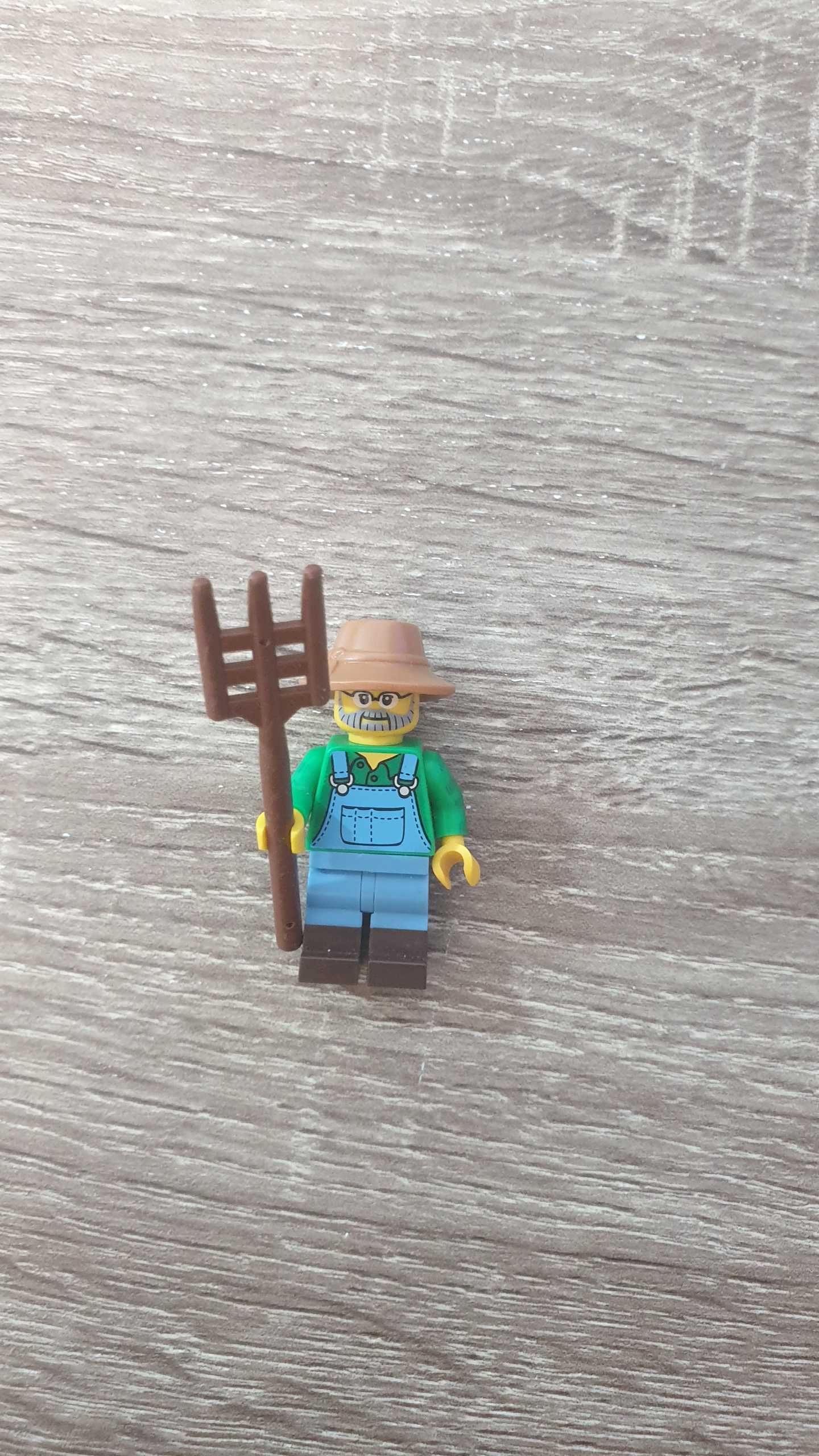 Lego Minifigures Series 15 Farmer
