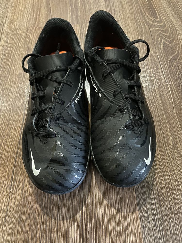 Кроссовки сороконожки nike 33р.