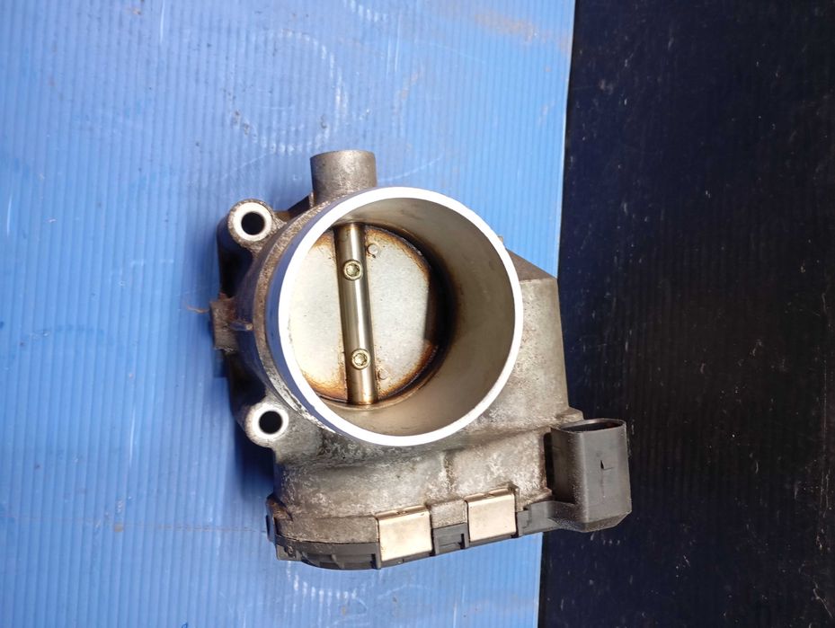 Дросельна заслонка 1.8т vw,skoda,audi