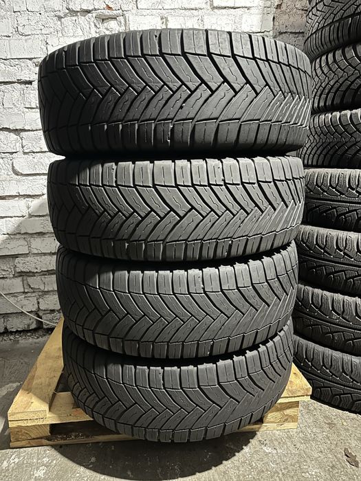 215/65 R16C 109/107T Michelin Agilis CrossClimate /4шт./2022рік/
