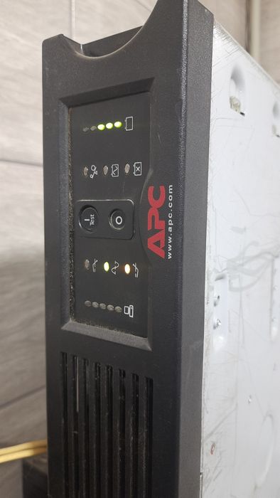 інвертор APC-3000 резервне живлення