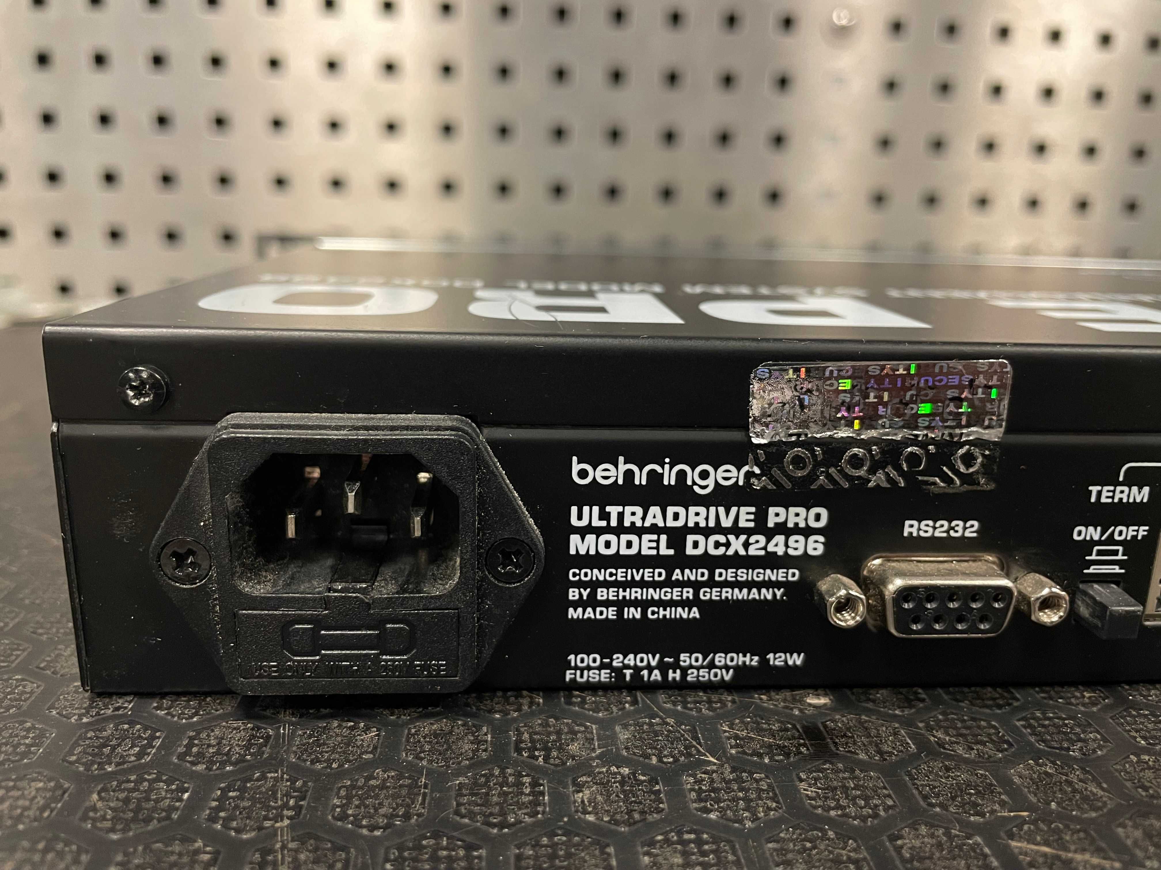 Procesor głośnikowy Behringer DCX2496 Pro , 3 in, 6 out, crossover
