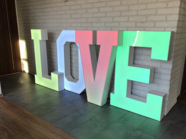 Napis LOVE zmieniający kolor do wynajęcia! Kwidzyn i okolice