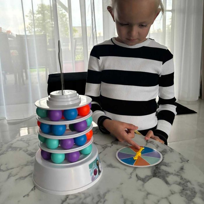 Гра  для хлопчиків та дівчат,гра на спритність,аркадна гра для родини