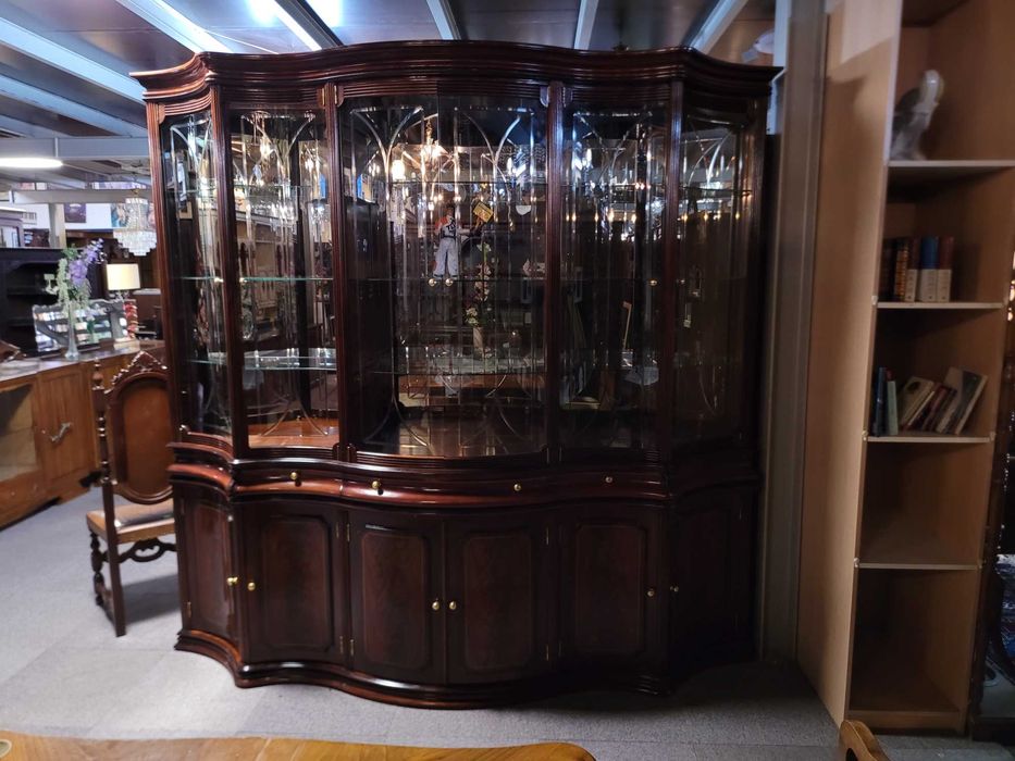 Excelente móvel / cristaleira - óptimo estado e qualidade