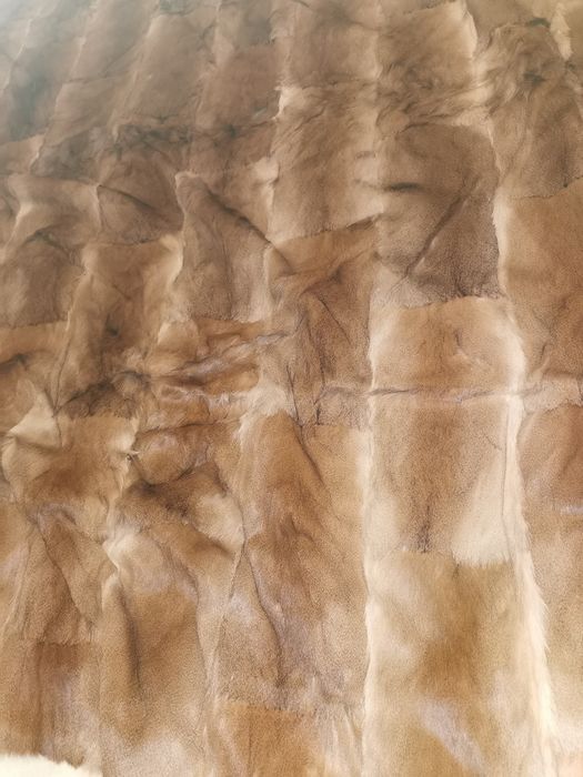 Colcha/tapete em pêlo natural