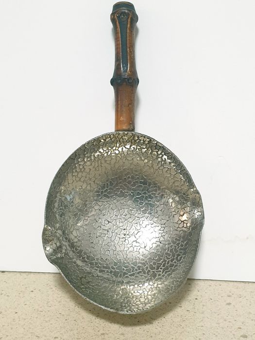 Vintage invulgar cinzeiro de mesa com bamboo