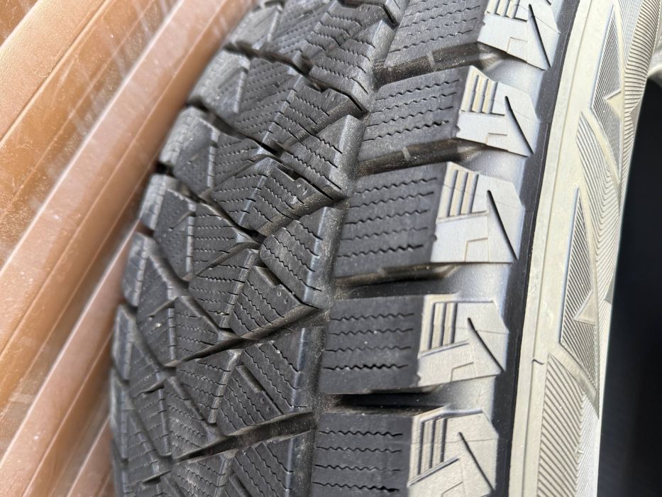 Зимняя резина Bridgestone R 215/65/16