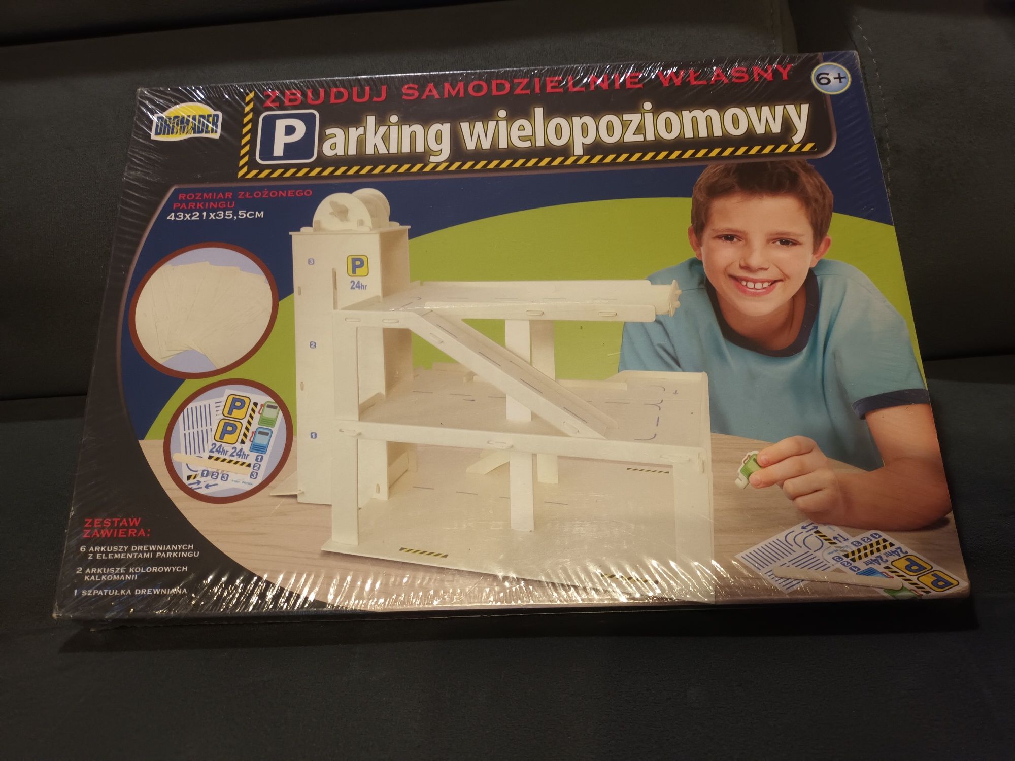 Parking wielopoziomowy dromader drewniany