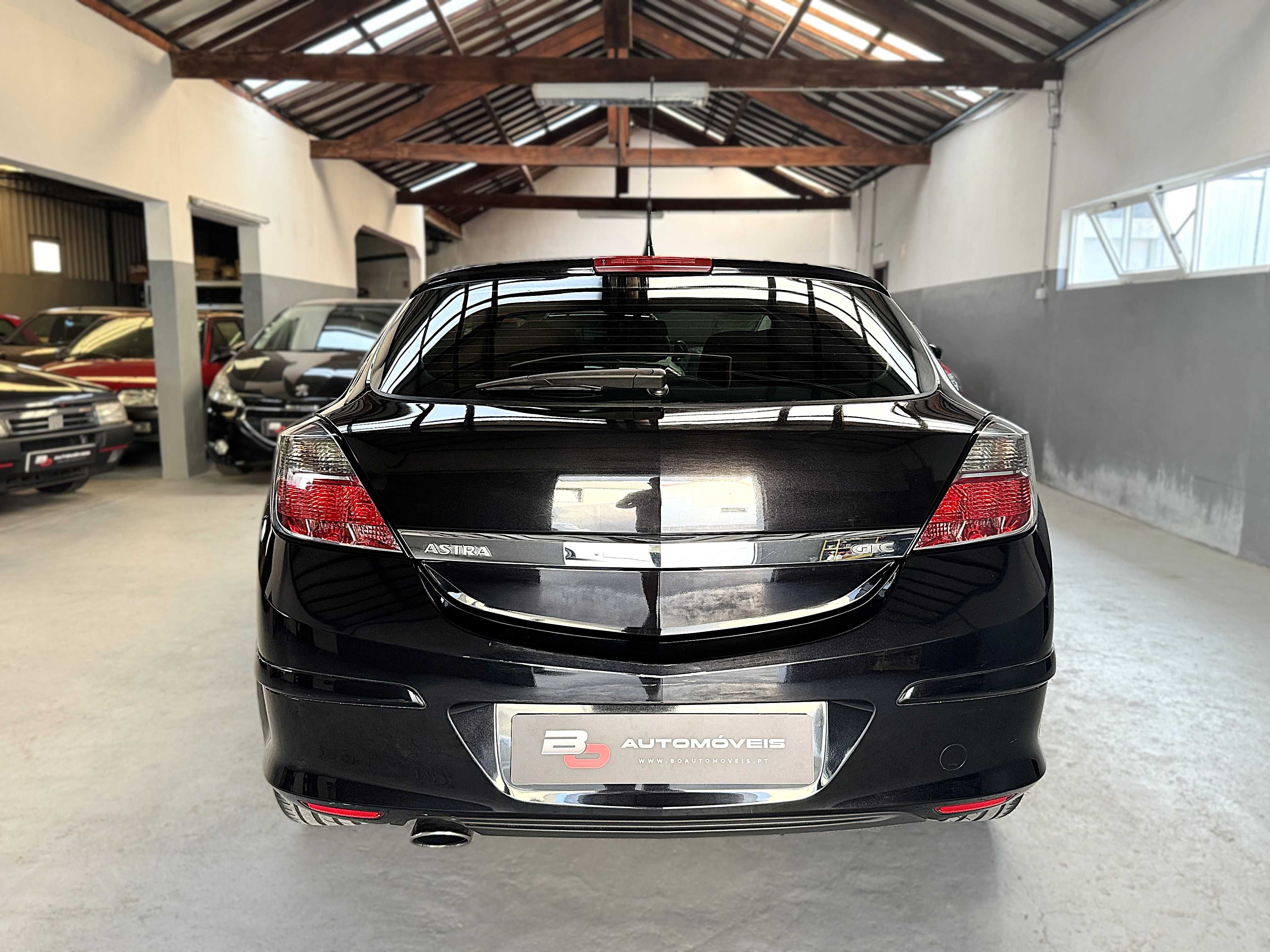 Opel Astra GTC 1.9 CDTI RESERVADO