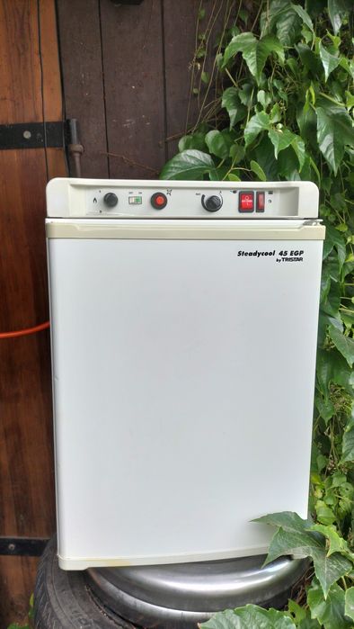 Lodówka na gaz do kampera