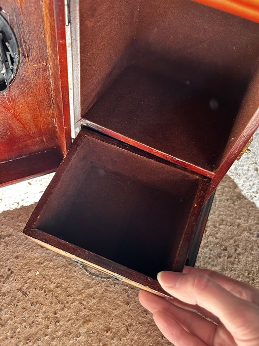 Relogio antigo de madeira