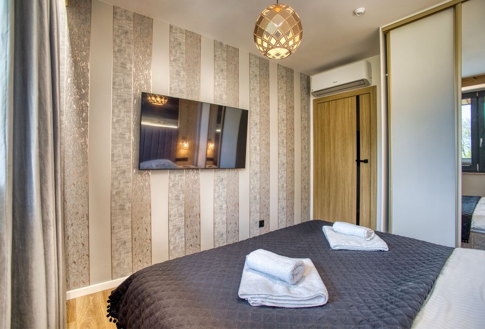 Apartamenty-Jacuzzi-sauna-Solina-noclegi- centrum-Bieszczady!