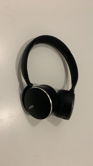 Headphones AKG Y500