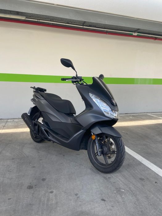 Honda PCX 125 + Top Case