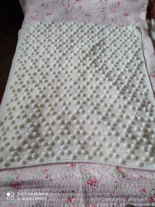 Ręcznie robiony handmade szydełko kocyk 100x 102cm ecru hit