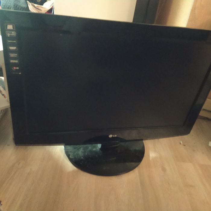 Lg 32 całe sprawny z pilotem