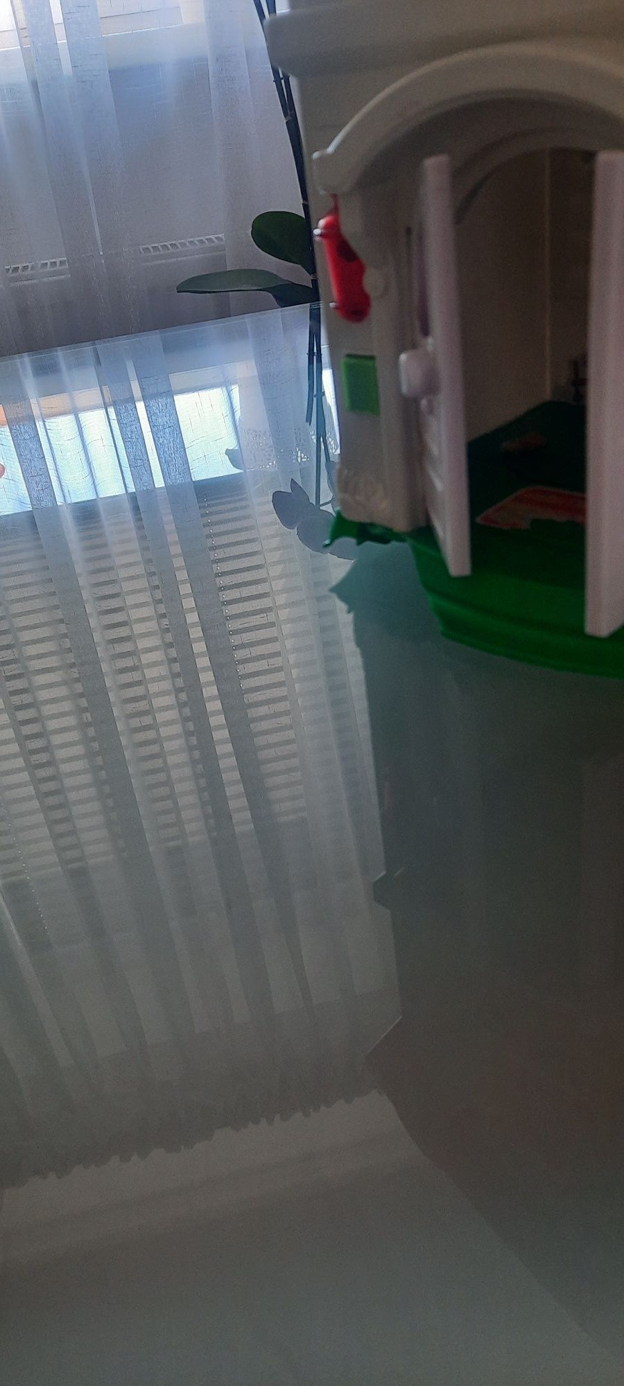 Domek dla lalek grajacy