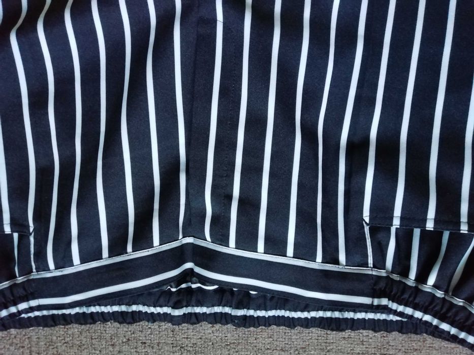 Продам жіночі короткі штани в полоску/кюлоти р. 54-56