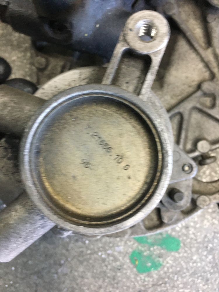 Насос гидроусилителя вакуумний вакумний Renault Laguna 2.2 DIESEL