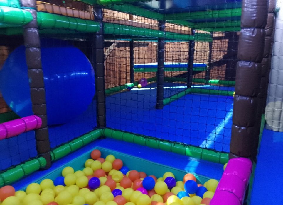 Konstrukcja zabaw z montażem: Sala Zabaw,Centrum Rozrywki,Przedszkola