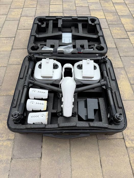 Квадрокоптер DJI Inspire 1 v2. +2пульти+3батареї+кейс повний комплект!