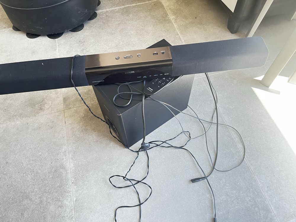 Soundbar philips htl2160