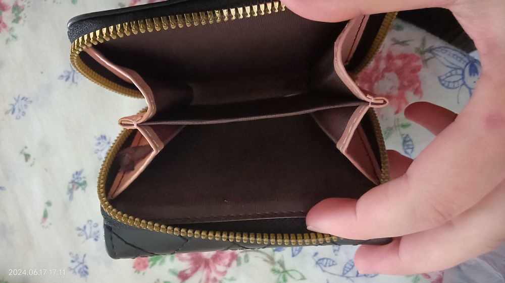 Carteiras novas femininas