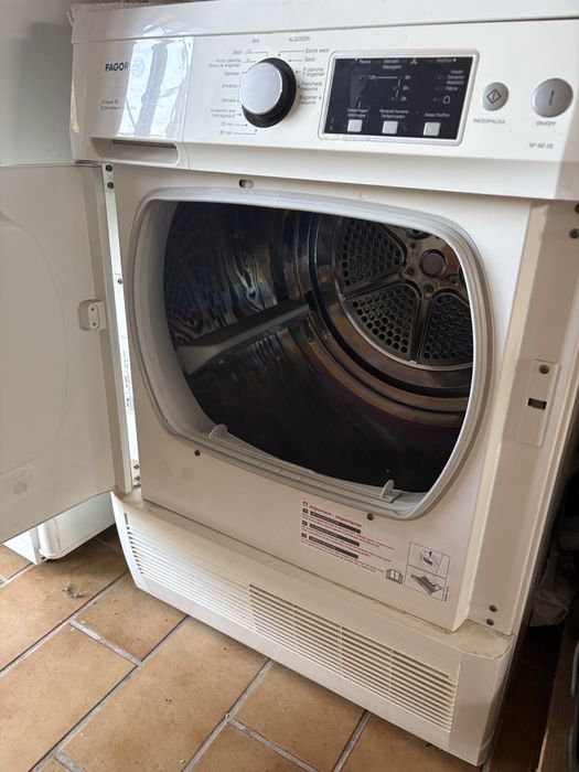 maquina de secar roupa