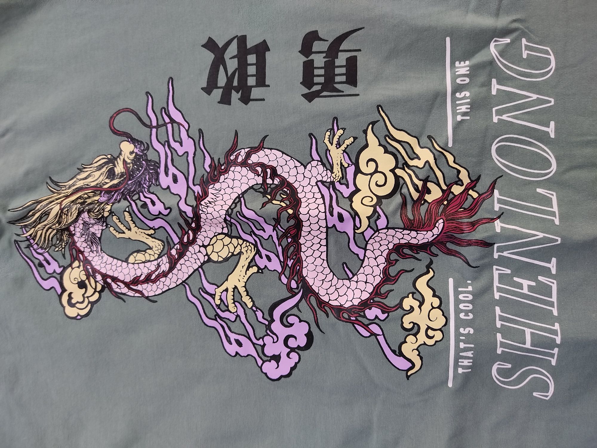 Koszulka/ T-shirt ze smokiem. Rozmiar  140 cm.