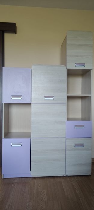 Komplet mebli do pokoju dziecięcego