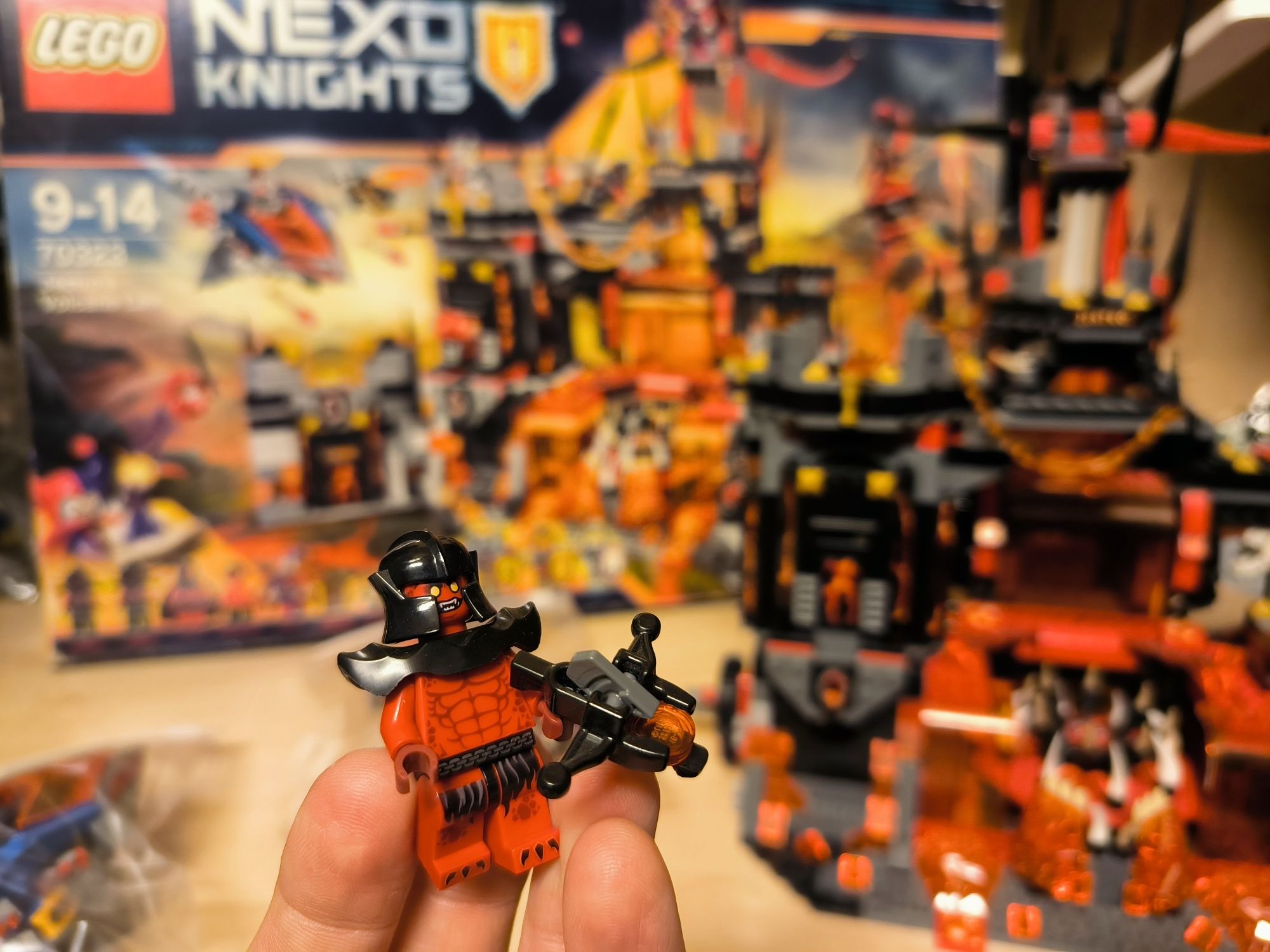 Колекціонеру Lego Nexo Knights 70323 Jestro's Volcano Lair повний