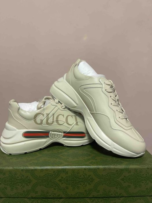 Продам кросівки жіночі Gucci