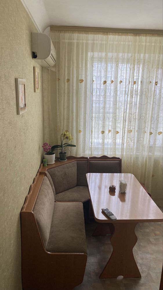 Продам 2-х комнатную квартир ул.Героев Днепра,83