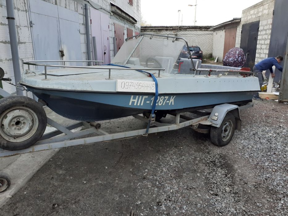 Лодку Обь-М  з Мотором.