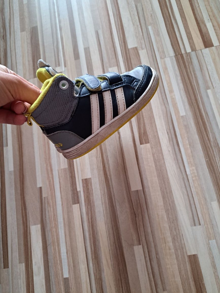 Piekne buty adidas rozm.22 + skarpetki GRATIS