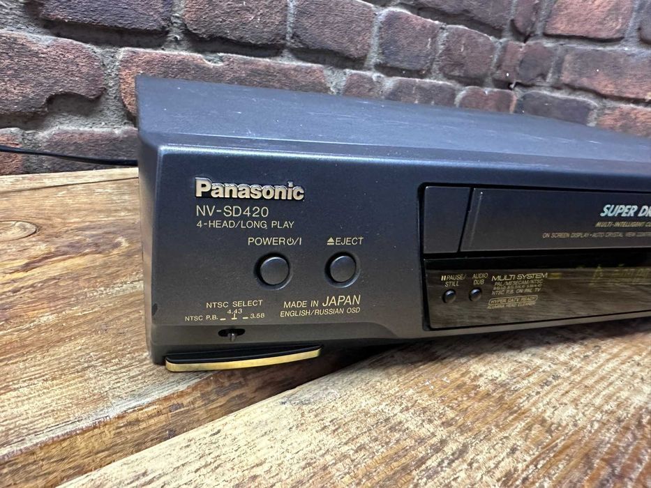 Magnetowid VHS Panasonic NV-SD 420