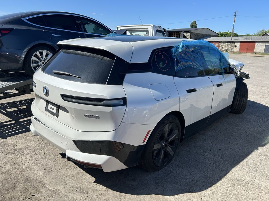 Продам запчастини бмв ix bmw ix в хорошому стані