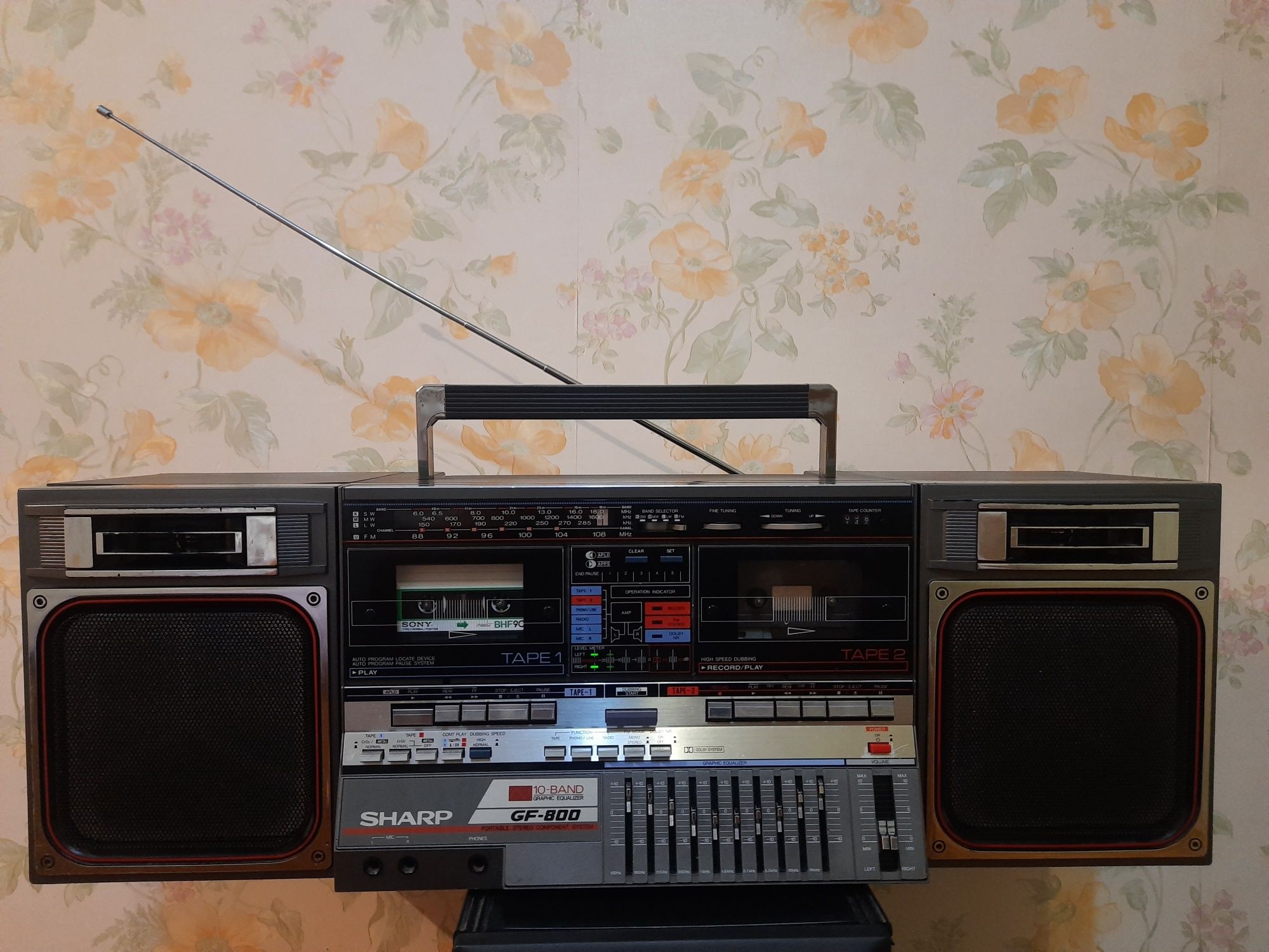 Продам магнитофон sharp 800